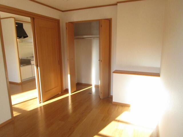 物件内観写真14　(６帖洋室)