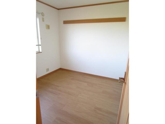 物件内観写真16　(4.7帖洋室)