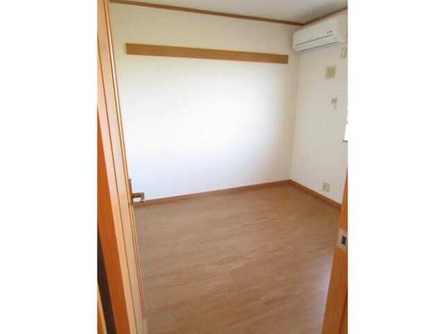 物件内観写真16　(4.7帖洋室)