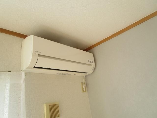 物件内観写真25　(リビングエアコン)