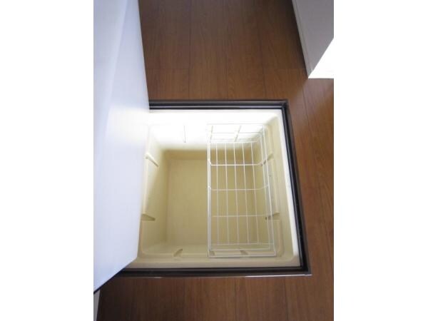 物件内観写真22　(床下収納)