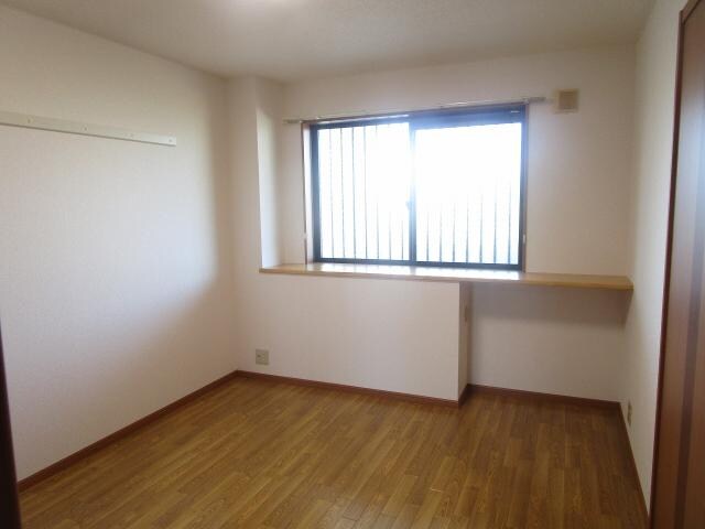 物件内観写真13　(北側洋室)