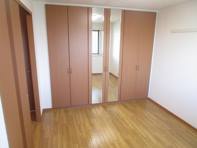 物件内観写真14　(北側洋室)