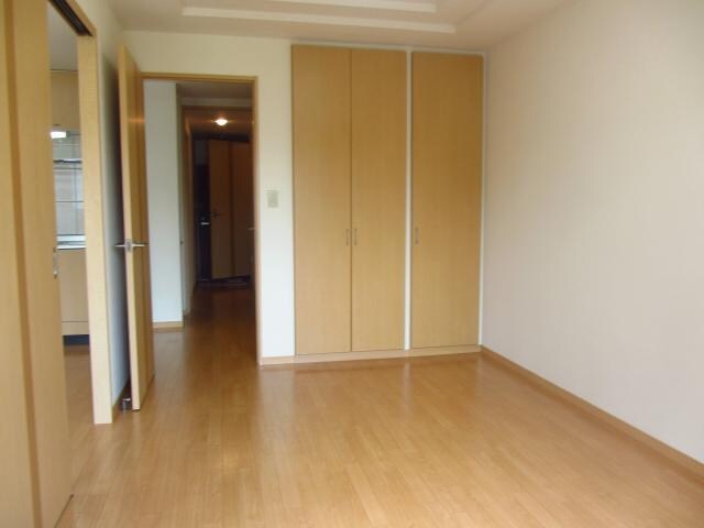 物件内観写真19　(南側洋室)