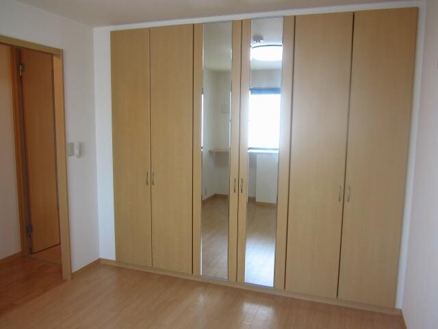 物件内観写真24　(北側洋室)