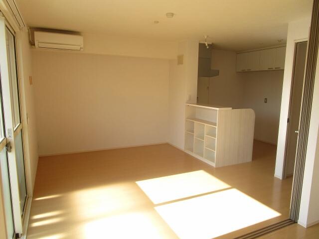 物件内観写真14　(リビング)