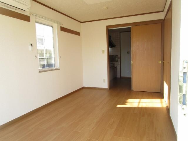 物件内観写真15　(7帖洋室)