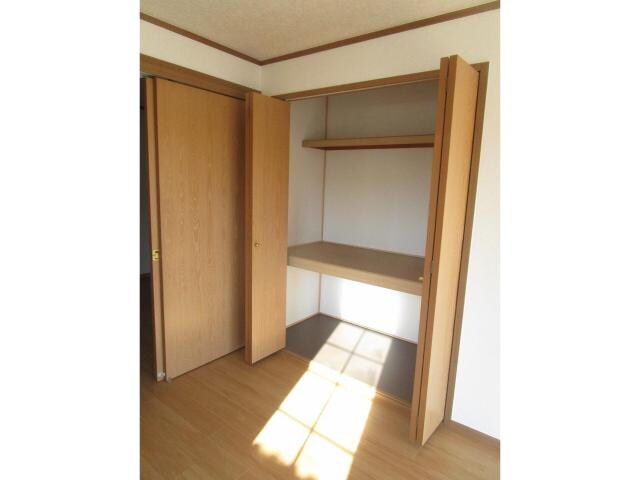 物件内観写真16　(7帖洋室収納)