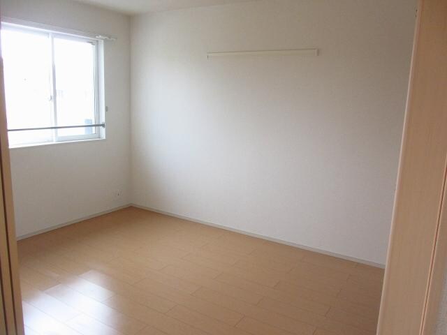 物件内観写真13　(6帖洋室)