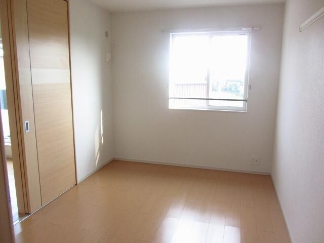 物件内観写真14　(6帖洋室)