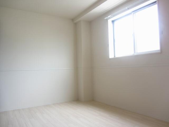 物件内観写真23　(6.3帖洋室)