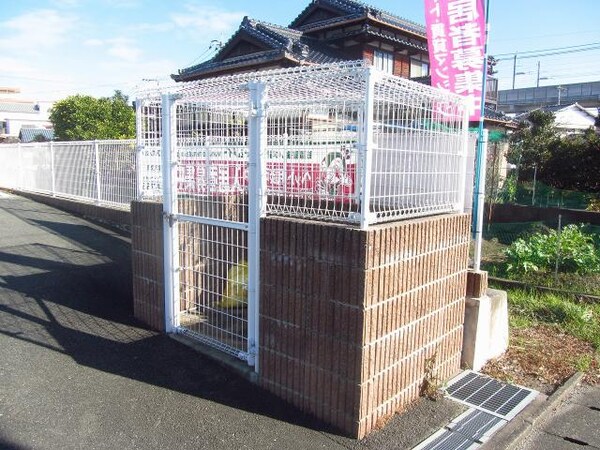 建物設備(ゴミ置き場)