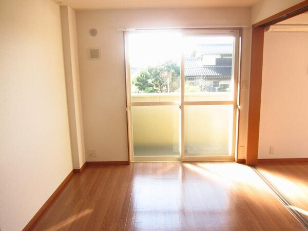 居室(6.2帖洋室反転タイプ)