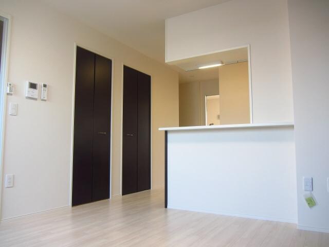 物件内観写真16　(リビング)