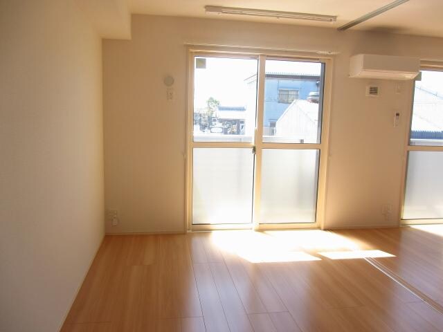 物件内観写真27　(6帖洋室)