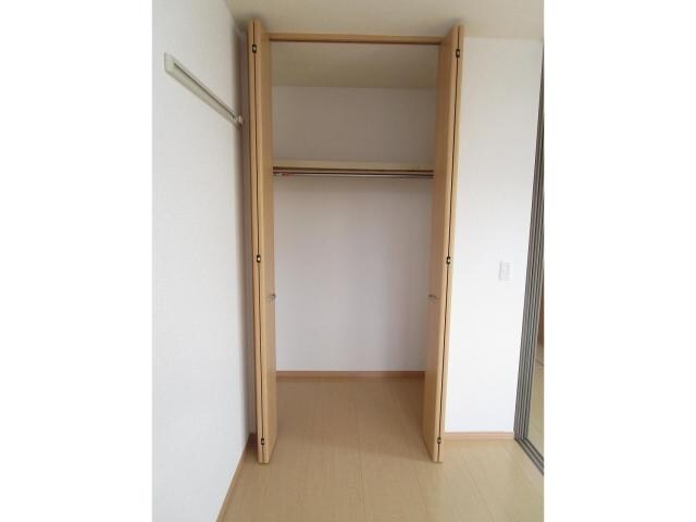 物件内観写真24　(3帖洋室収納)