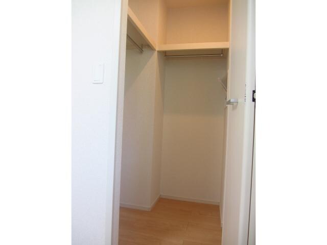 物件内観写真27　(ウォークインクローゼット)