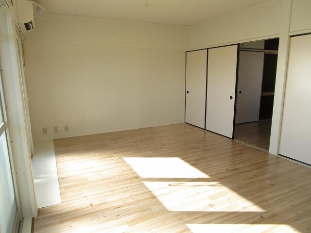 物件内観写真15　(リビング)