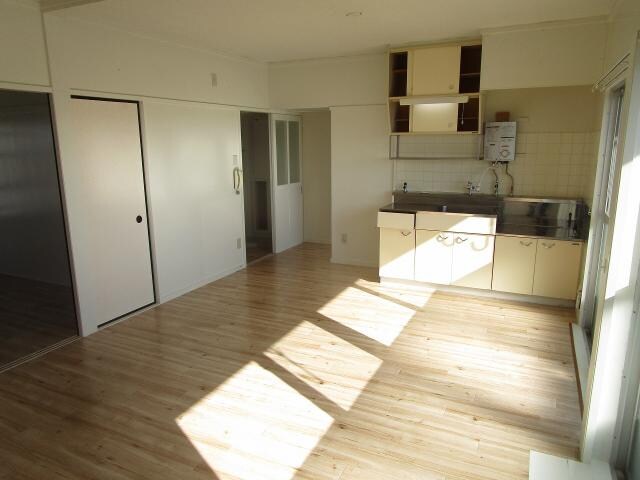 物件内観写真16　(リビング)