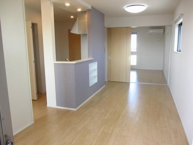 物件内観写真15　(リビング)