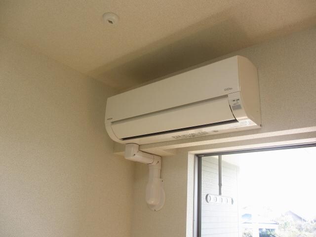 物件内観写真29　(リビングエアコン)
