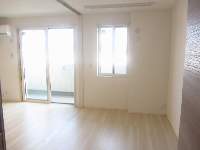 物件内観写真24　(5帖洋室)