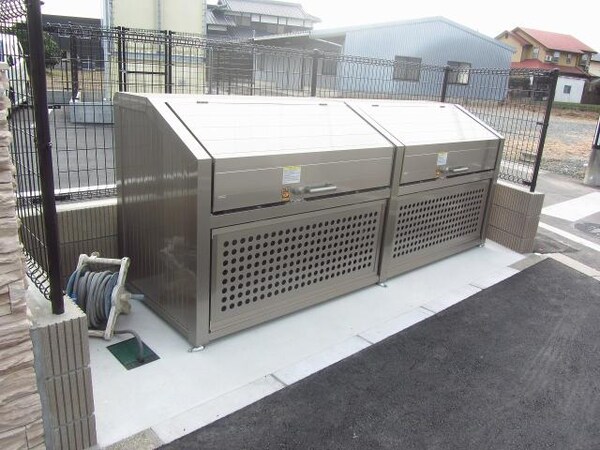 建物設備(ゴミ置き場)
