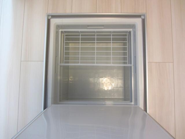 物件内観写真28　(床下収納)