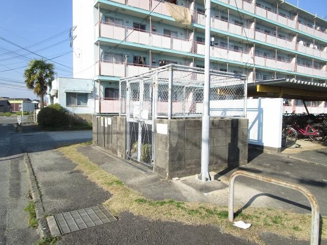 物件外観写真5　(ゴミ置き場)