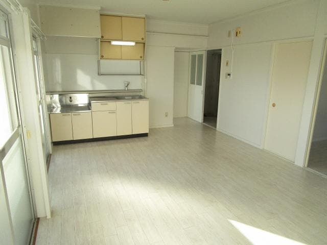 物件内観写真15　(リビング)