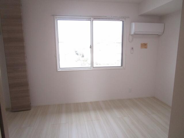 物件内観写真12　(北側洋室)