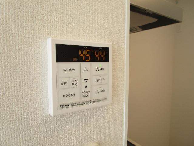 物件内観写真31　(給湯リモコン)