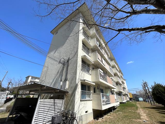 鈴蘭台第１団地　１５号棟