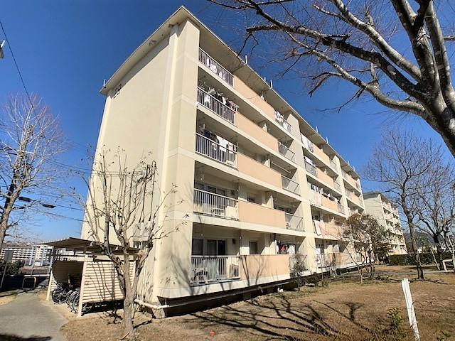 鈴蘭台第２団地　１８号棟