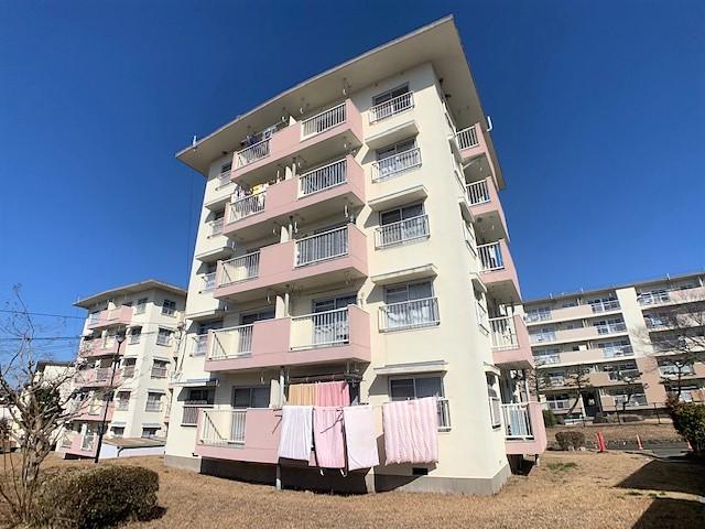 鈴蘭台第１団地　２１号棟