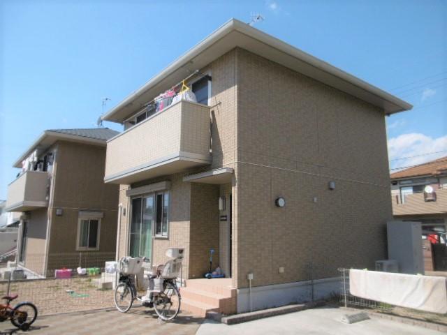 志染町青山１丁目貸家
