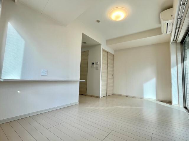 物件内観写真10　(約７．５畳ございます)