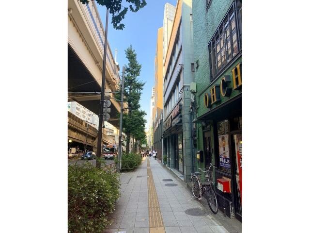 物件外観写真7　(２４６通り沿い)