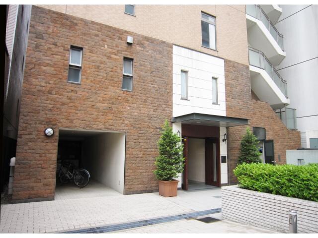 物件外観写真2　(エントランス)