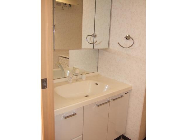 物件内観写真8　(独立洗面台です)