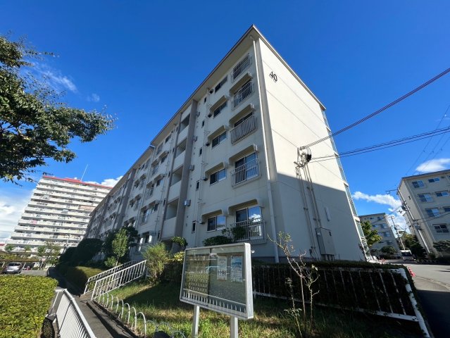 名谷8団地40号棟