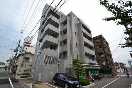 コンブリオアダチ外観写真
