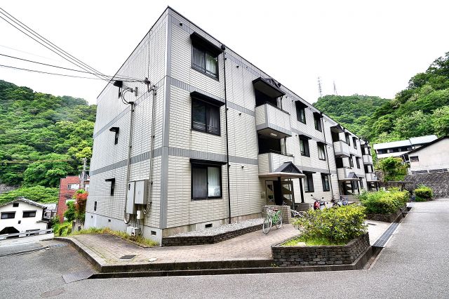 イーストヒルズ平野
