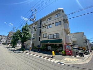 マンション石﨑外観写真