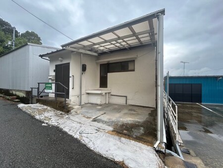高東町3丁目貸家外観写真