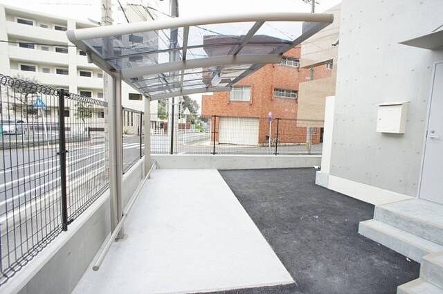 物件外観写真3　(駐輪場)