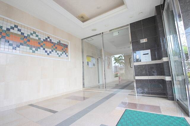 物件外観写真6　(集合インターホン)