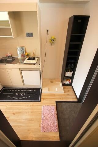 物件内観写真4　(キッチンから玄関)