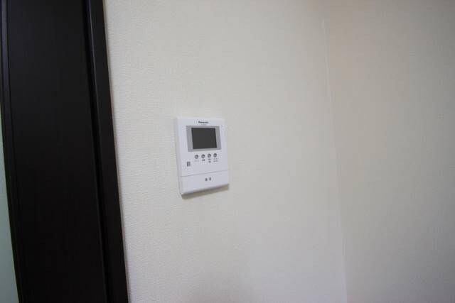 物件内観写真11　(TVモニター付きインターホン)