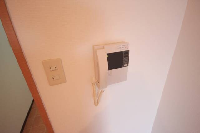 物件内観写真11　(TVモニター付きインターホン)